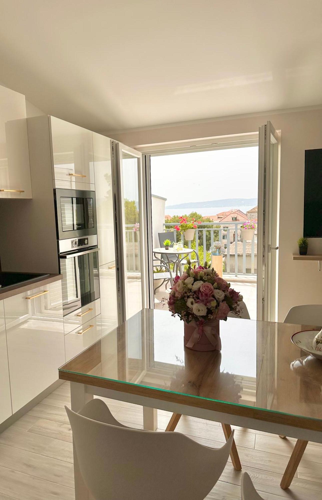 Bee House Suite - Brand New Apartment 100 M From Sea Kaštela Eksteriør billede